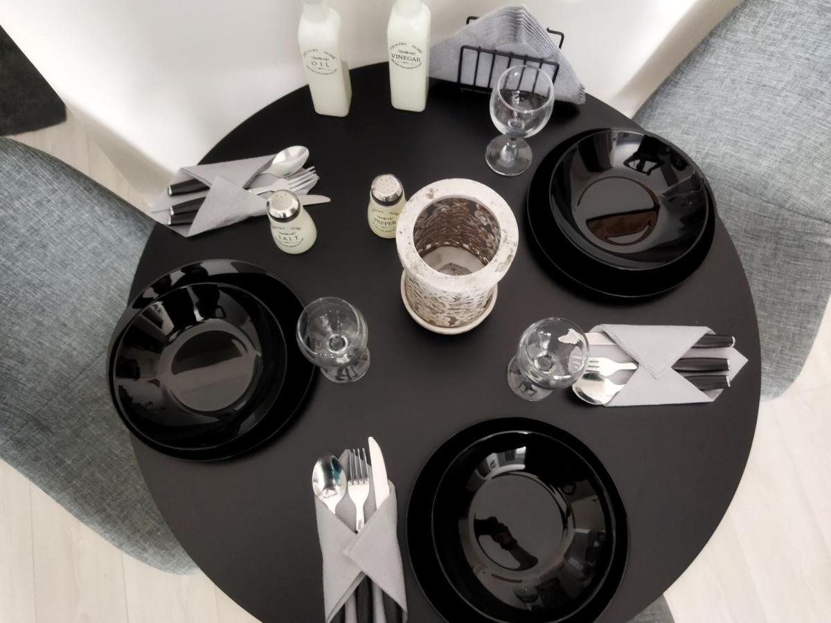 Grey Sense Luxury Apartment Heraklion  Bagian luar foto