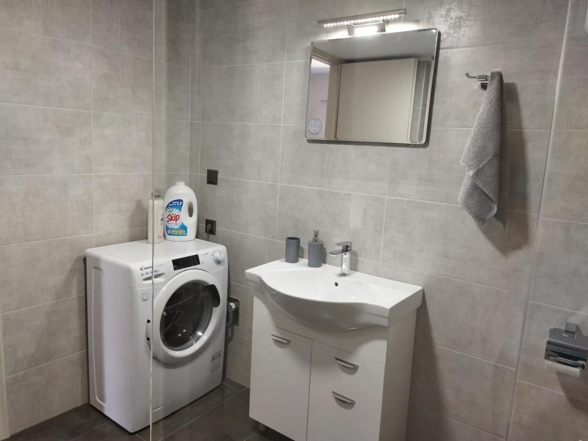 Grey Sense Luxury Apartment Heraklion  Bagian luar foto